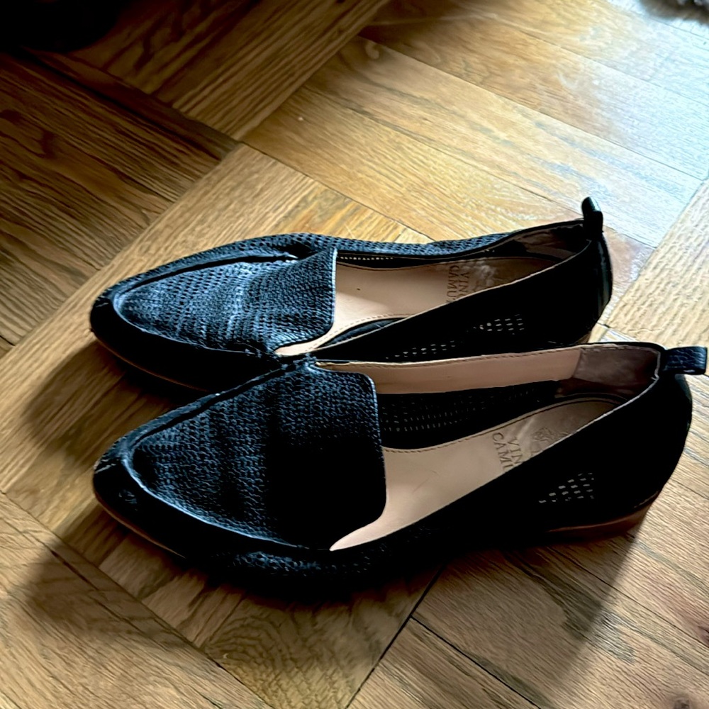 Gorgeous black Vince Camuto loafers